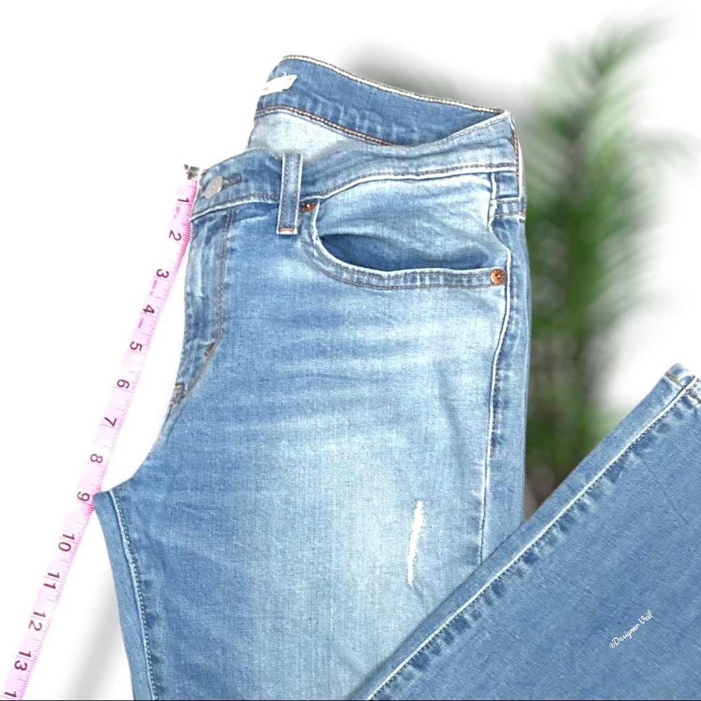 LEVI Like New Boyfriend Skinny Light Wash Denim Jeans size 27 - Picture 4 of 7